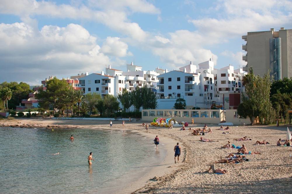 Port des torrent y Cala de Bou
