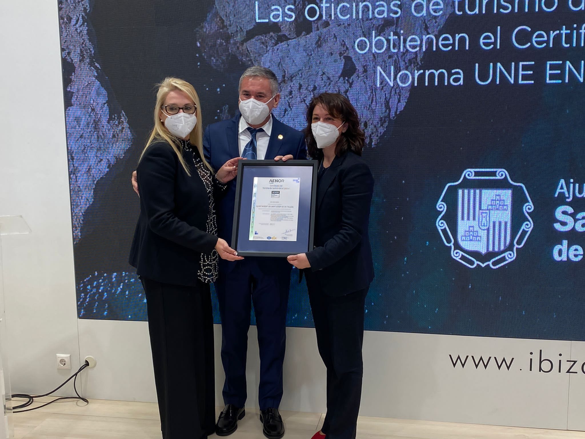 Entrega acreditación Fitur 2022